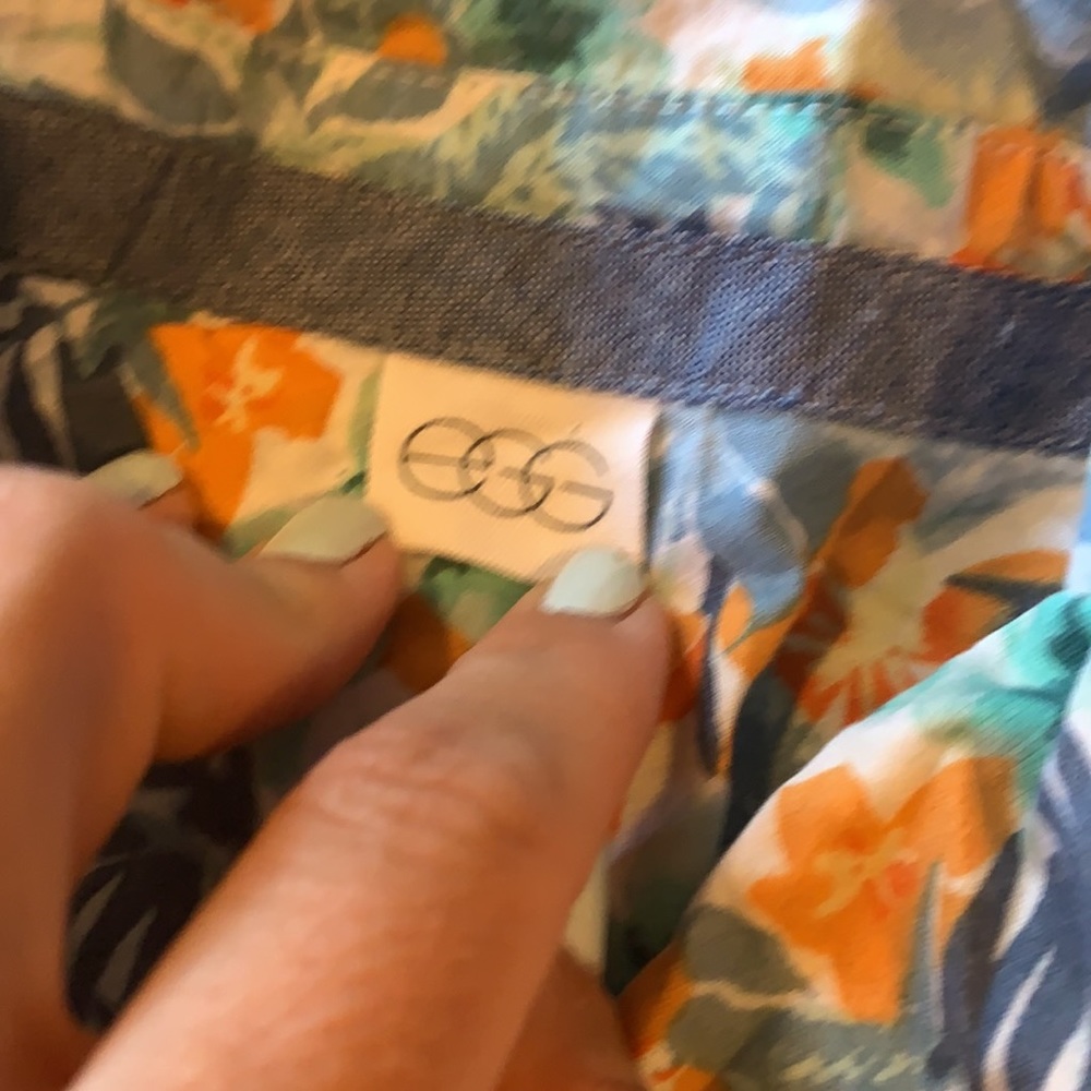 Egg button down - Picture 2 of 4